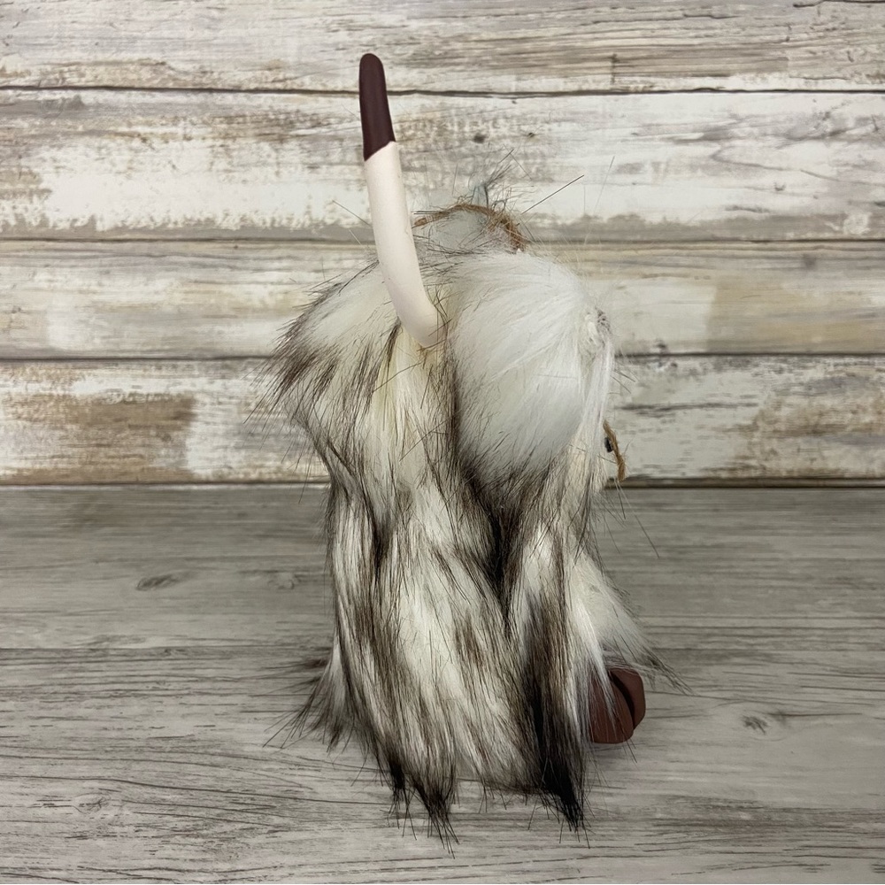 Highland Cow Gnome Handmade Coo Tiered Tray Decor Farmhouse White Brown - Picture 5 of 11
